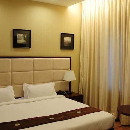 Lotus Park Hotel Bangalore Eksteriør billede