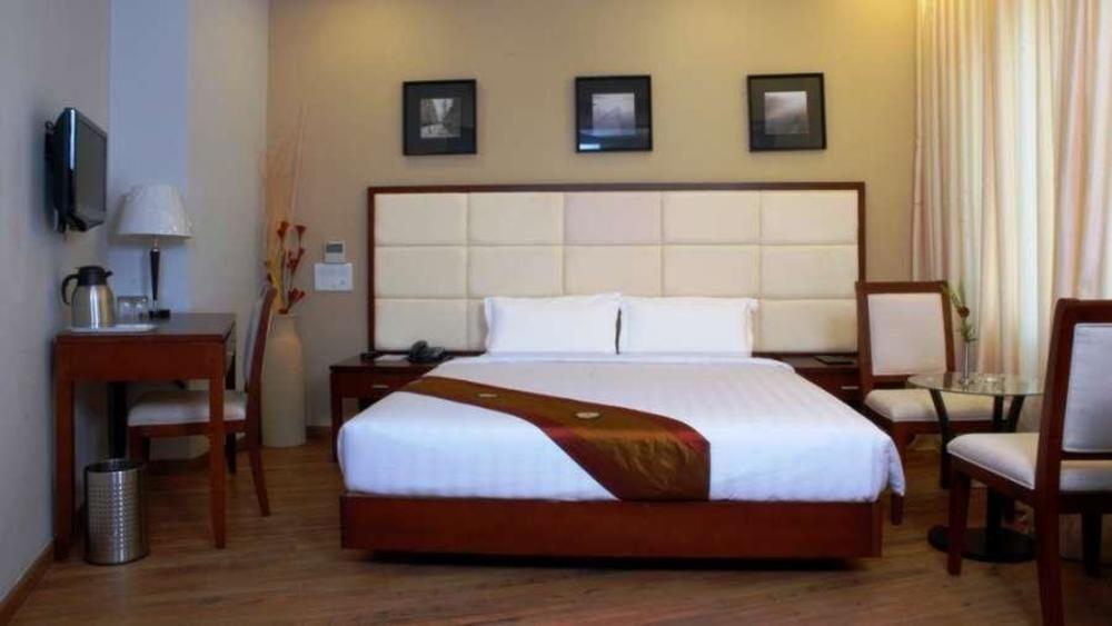 Lotus Park Hotel Bangalore Eksteriør billede