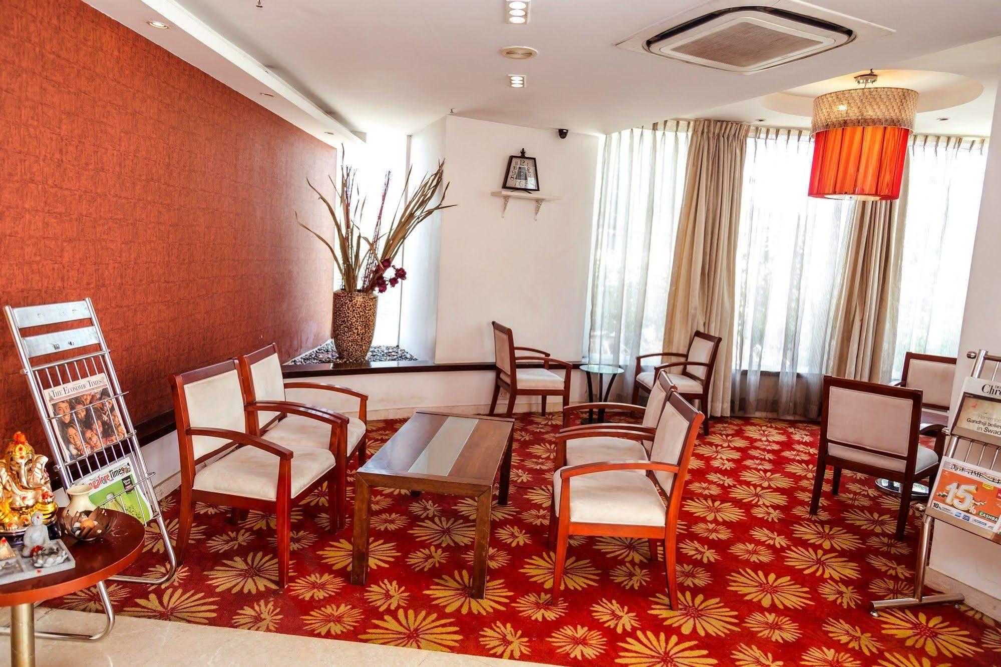 Lotus Park Hotel Bangalore Eksteriør billede