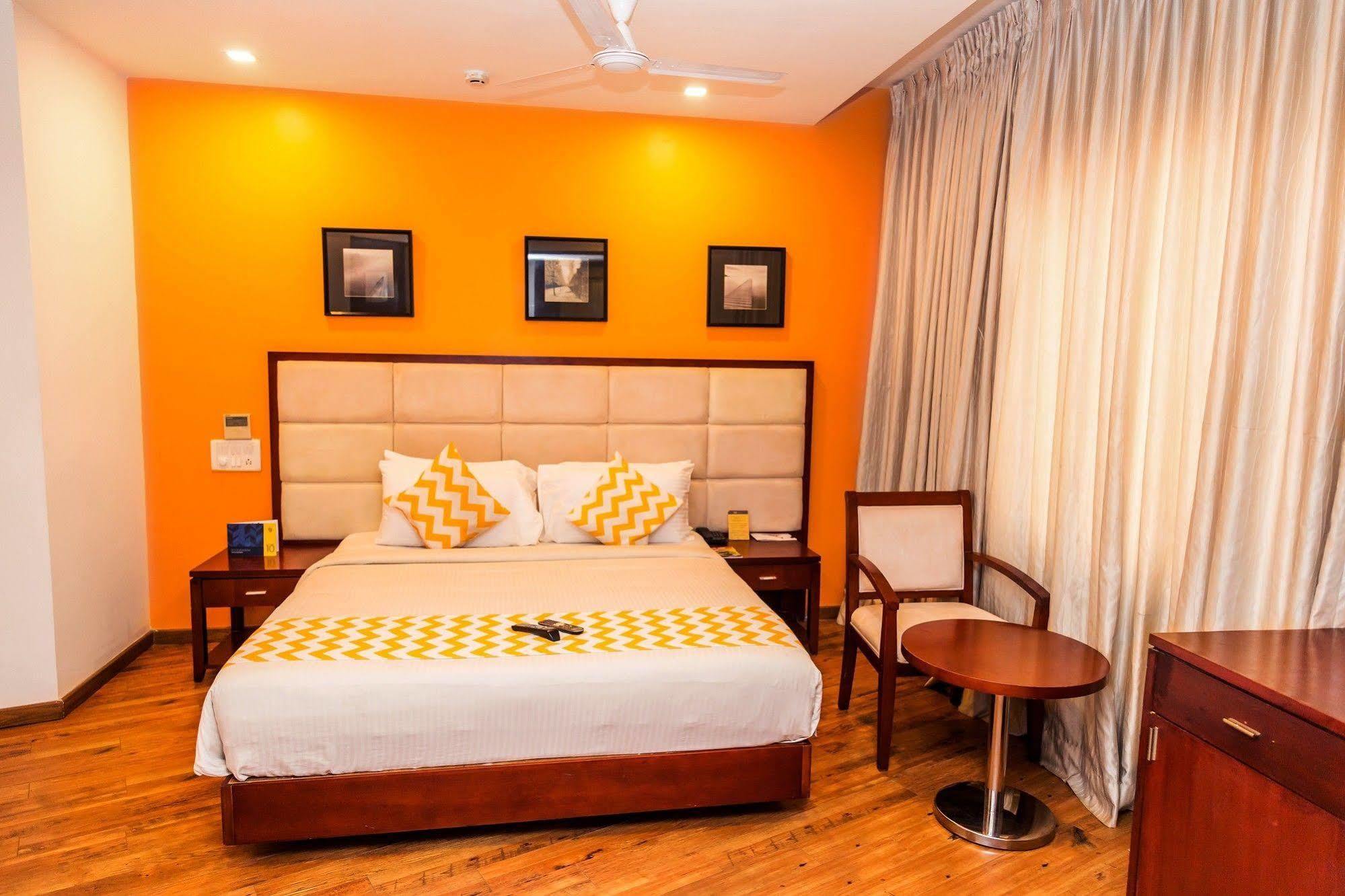 Lotus Park Hotel Bangalore Eksteriør billede