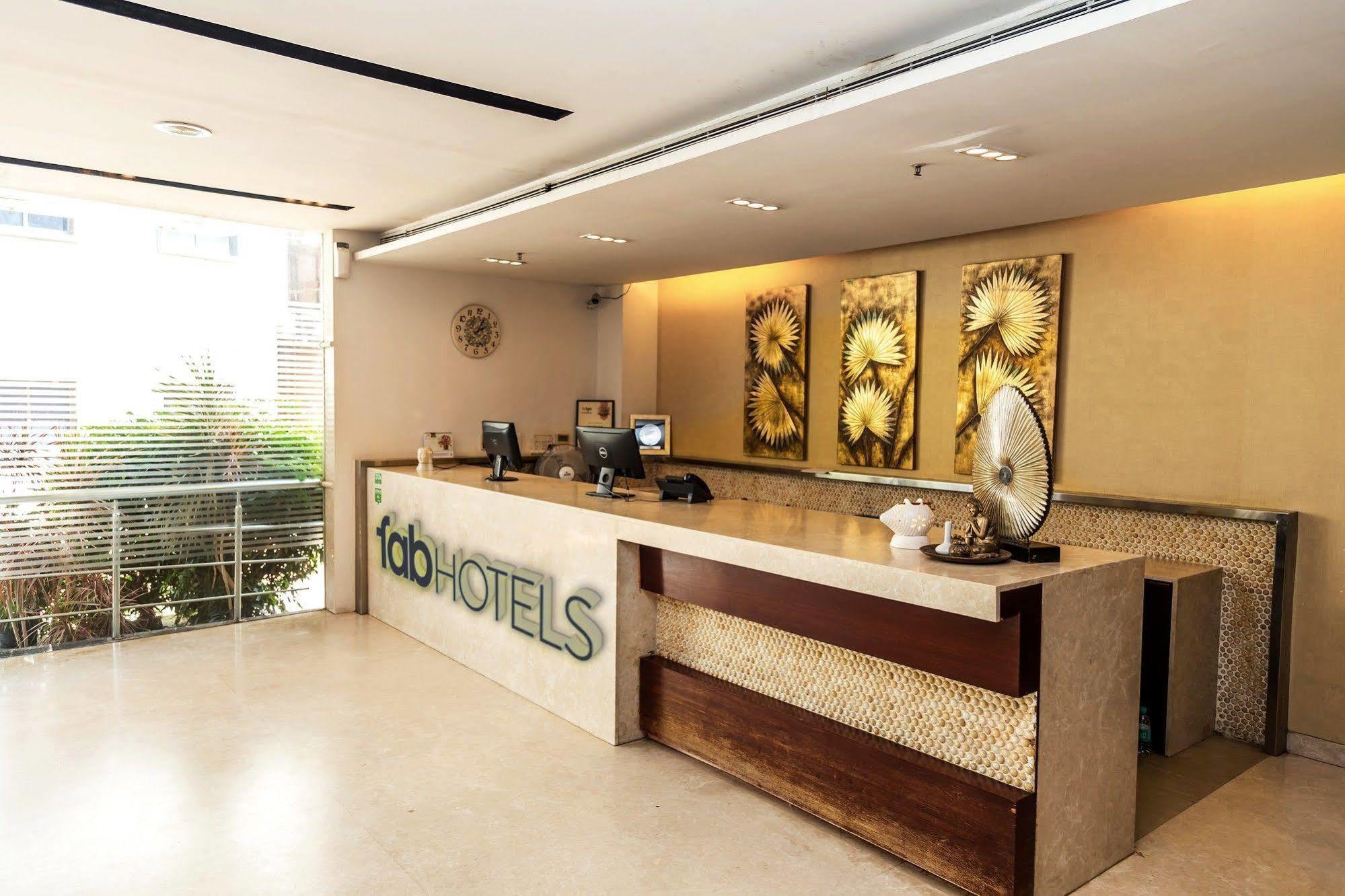 Lotus Park Hotel Bangalore Eksteriør billede