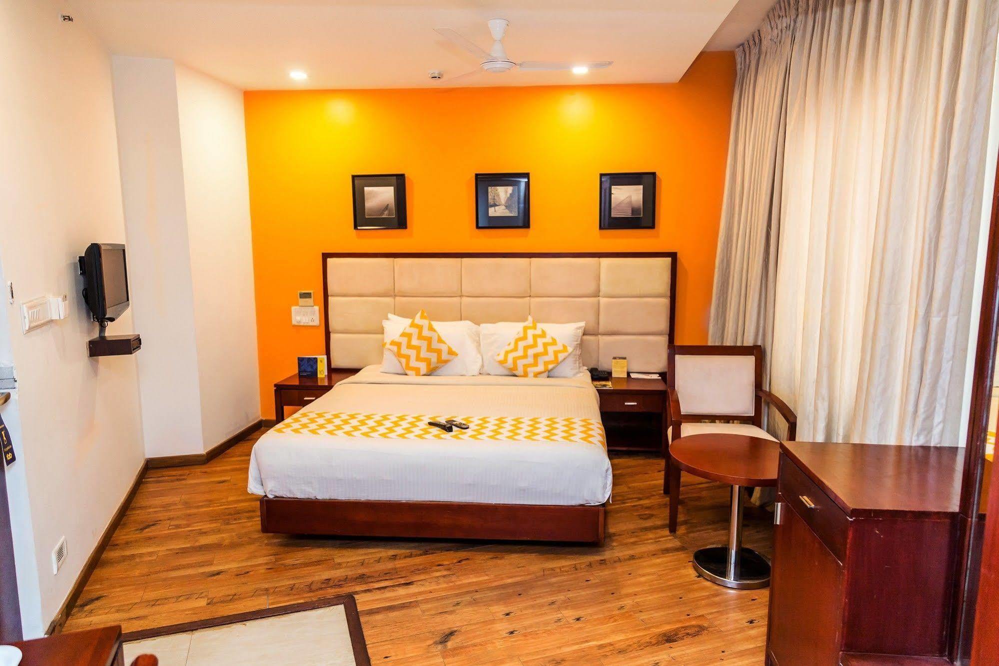Lotus Park Hotel Bangalore Eksteriør billede