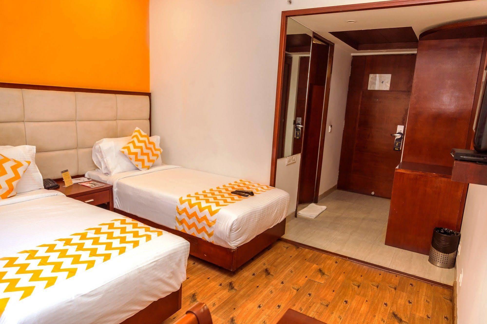Lotus Park Hotel Bangalore Eksteriør billede